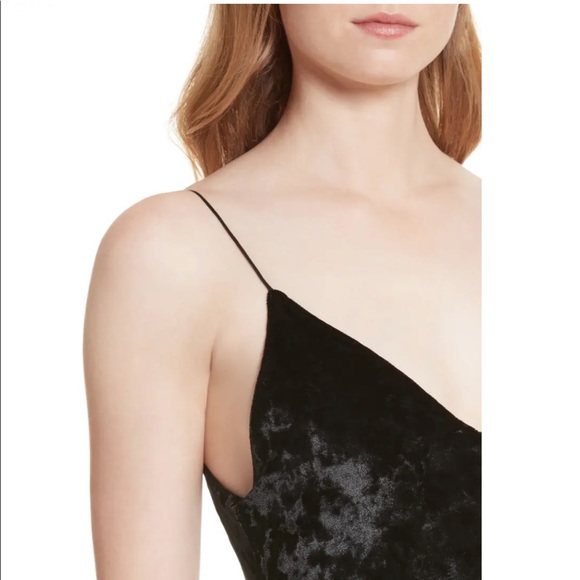 ⭐️HP⭐️ Alice + Olivia Velvet Cate Dress - Picture 2 of 9